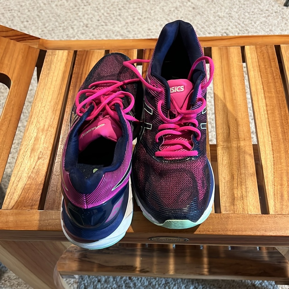 ASICS - Picture 6 of 7